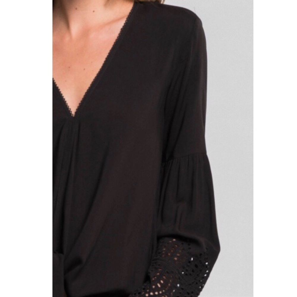 Last 1! 🌟Black Tie Front Bell Sleeve Top - Picture 8 of 8